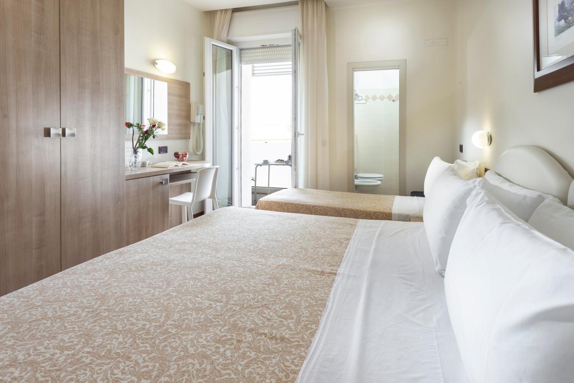 Hotel Baltic Rimini Extérieur photo