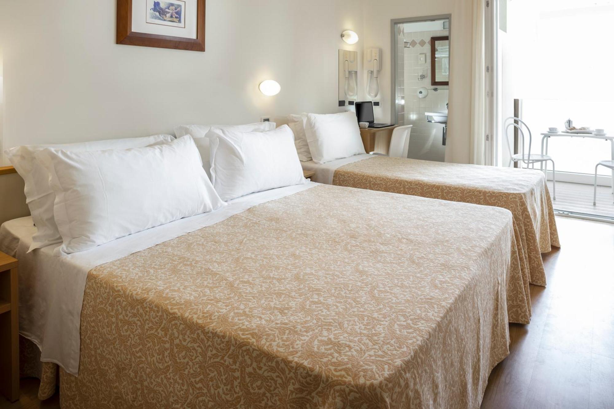 Hotel Baltic Rimini Extérieur photo